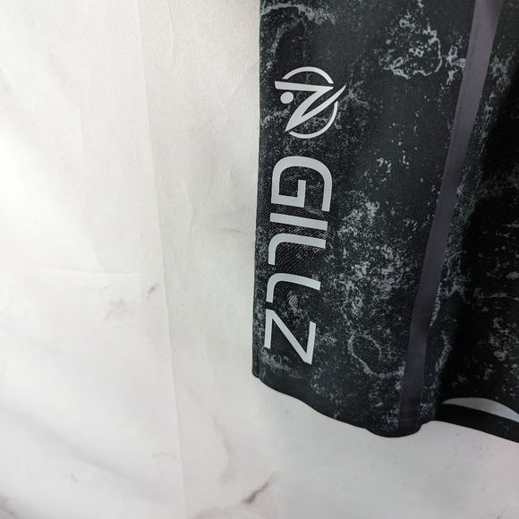 Gillz Swim Trunks Mens 32 Black Green Board Shorts Hybrid Seamless Jet Assault - Picture 8 of 11